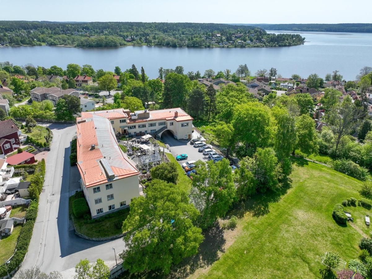 Kristina Hotel 4*